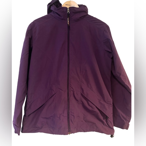 L.L. Bean Jackets & Blazers - vintage ✨ LL Bean Lightweight Hooded Jacket